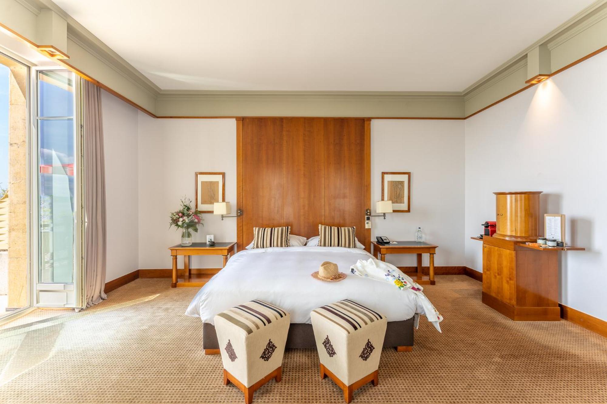 ボー リヴァージュ ホテル ヌシャテル エクステリア 写真 A bedroom at the hotel