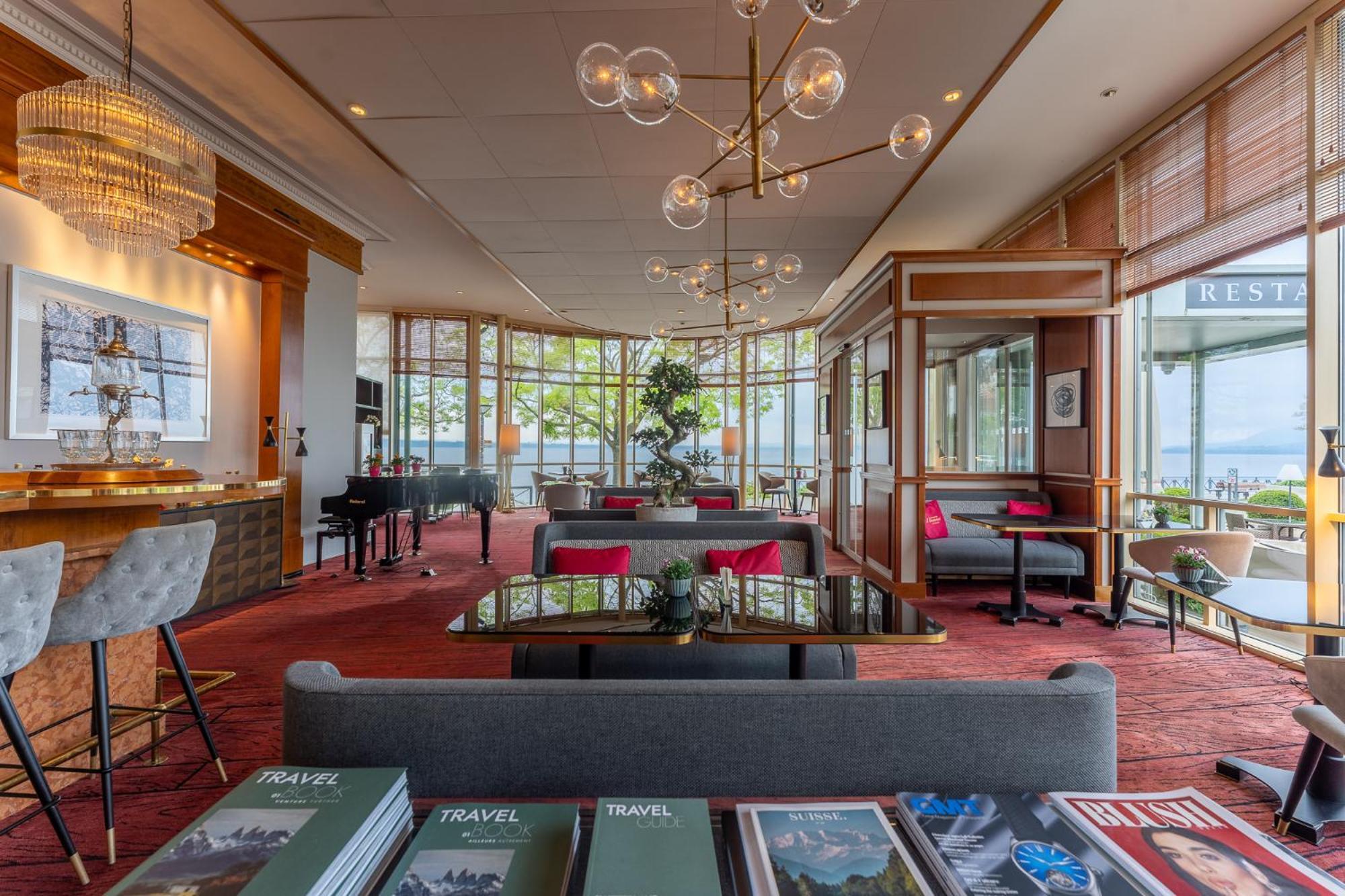 ボー リヴァージュ ホテル ヌシャテル エクステリア 写真 The lounge at the airport